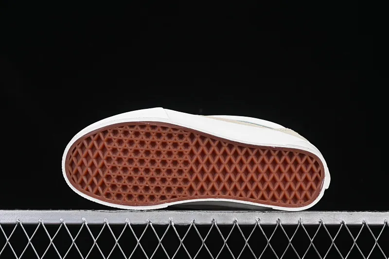 All categories Vans Vans series Vans Low Vans low-top Vans Knu Skool Vans low-top retro casual fat bread shoes VN000D6ZE2S